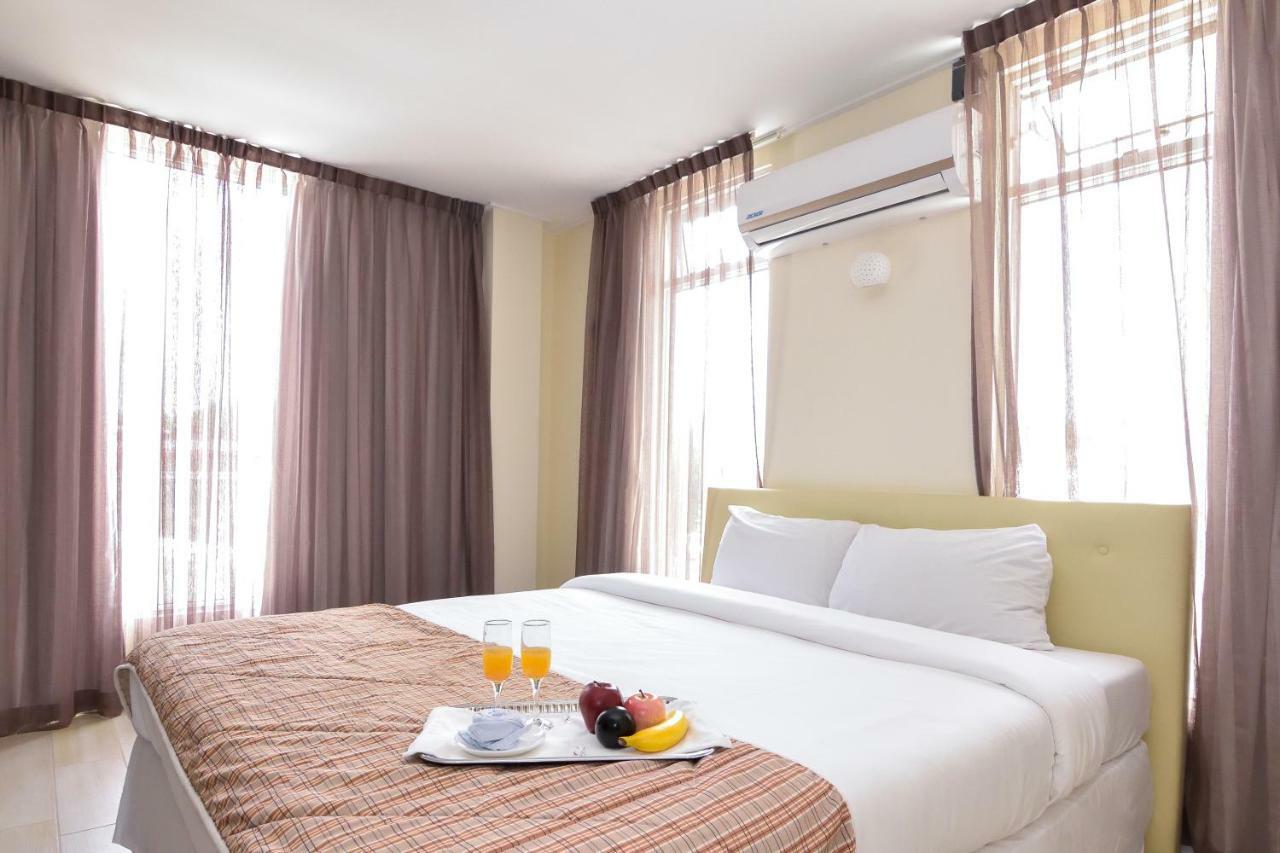 Queens Hotel Парамарибо Экстерьер фото